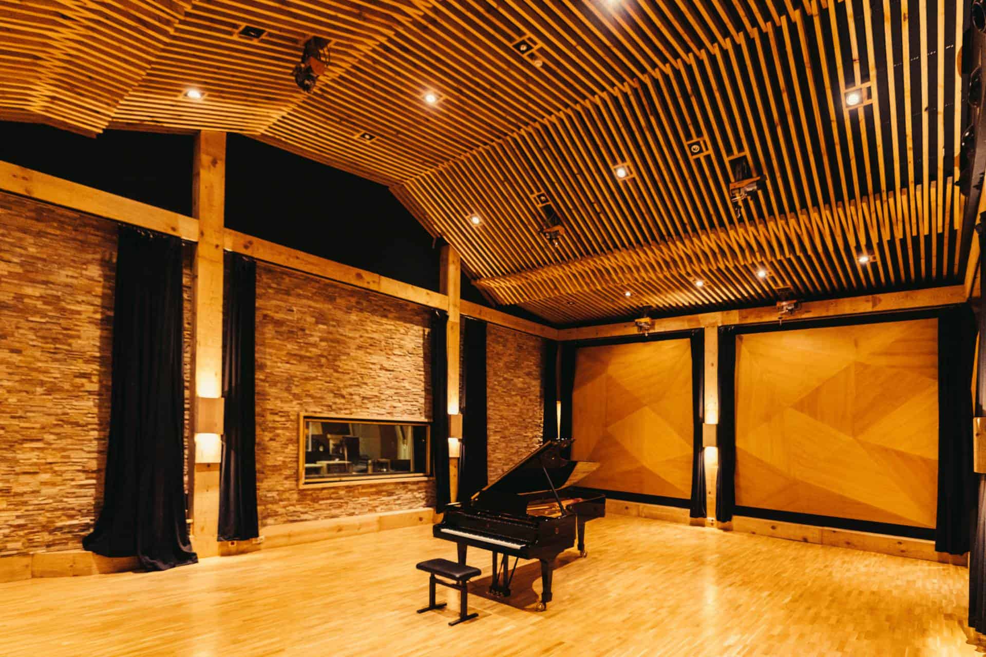 Immersive sound recording at Estudio Uno with Amago Audio equipment